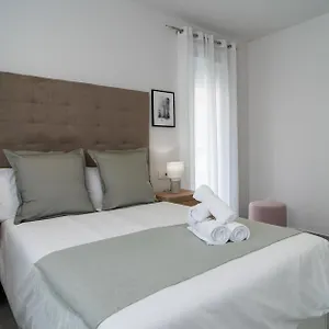  Apartamento Aac - Con Luz Propia, Amplio Y Nuevo!